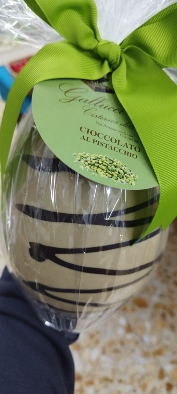 UOVO AL PISTACCHIO