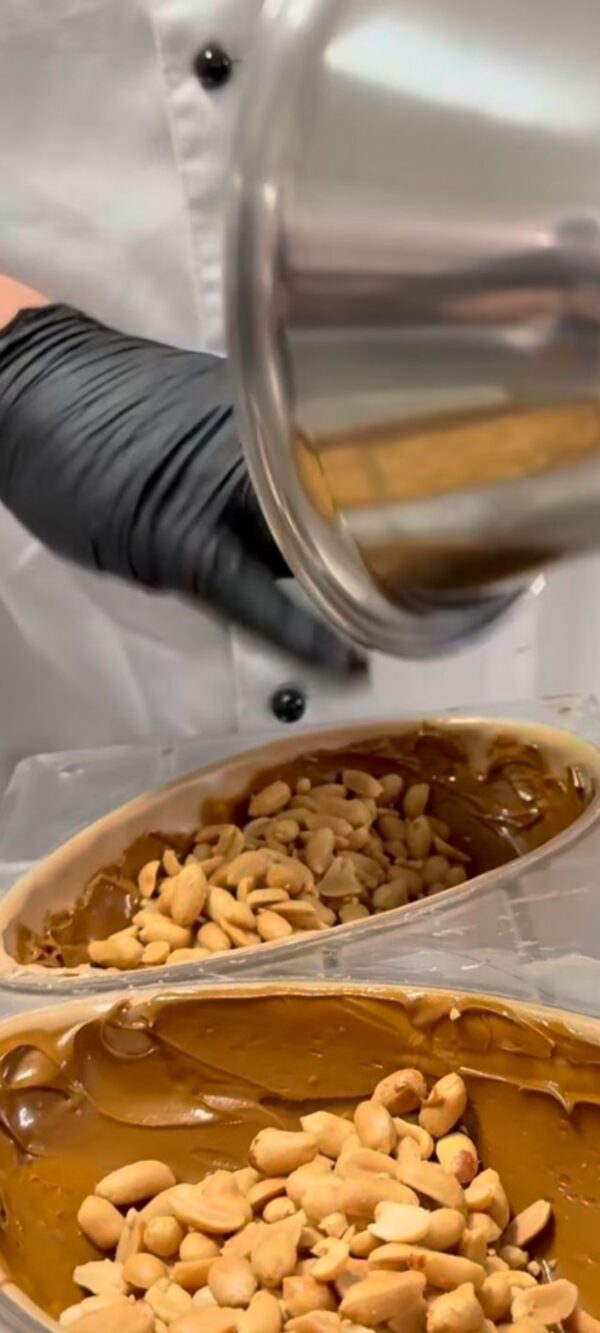 UOVO CARMELLO E ARACHIDI SALATE - immagine 2